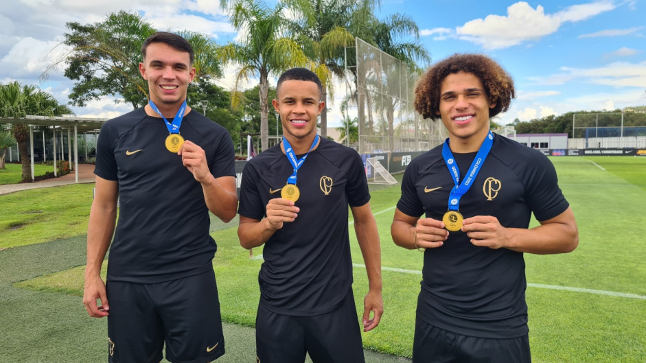 Giovane, Pedro e Guilherme Biro conquistaram o Sul-Americano Sub-20 junto  Seleo Brasileira