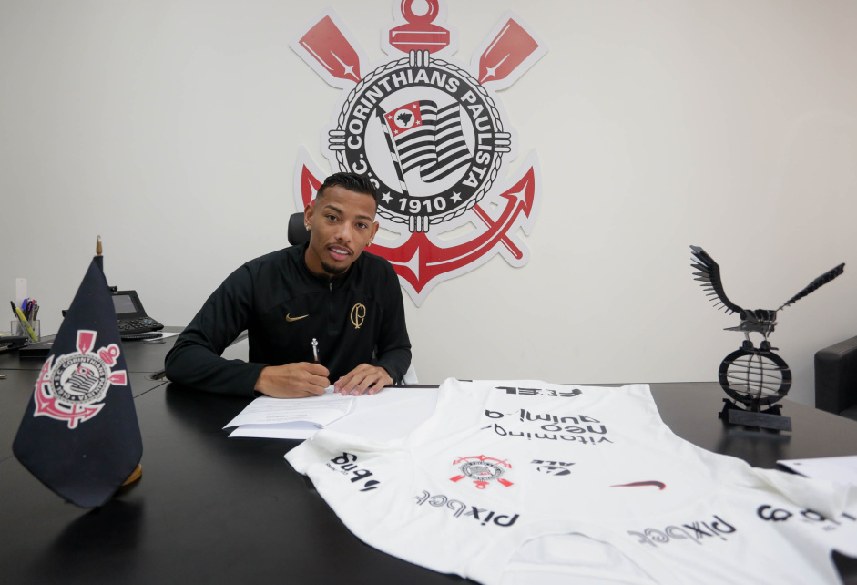 Corinthians renova contrato de emprstimo com o meia Ruan Oliveira