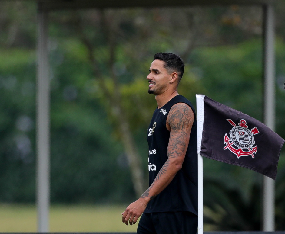 Corinthians realiza penltimo treino focado no Vasco e com a presena do novo reforo