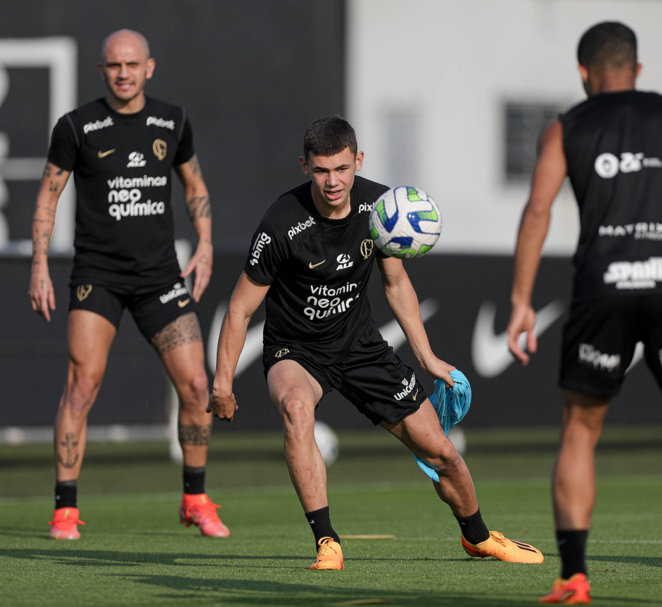 Corinthians realiza atividade ttica visando Drbi pelo Brasileiro