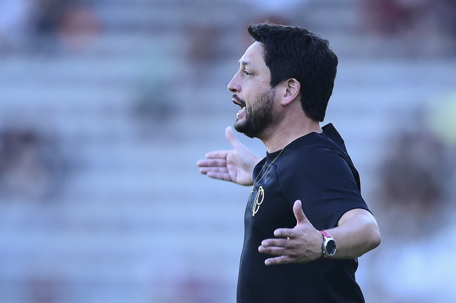 Treinador do Corinthians analisa empate sem gols e critica dois fatores da final do Brasileiro