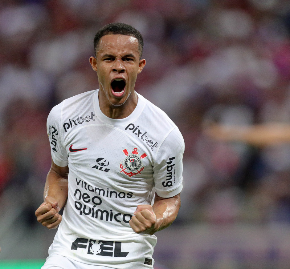 Pedro marcou o seu primeiro gol pelo profissional do Corinthians contra o Fortaleza, pelo Brasileiro