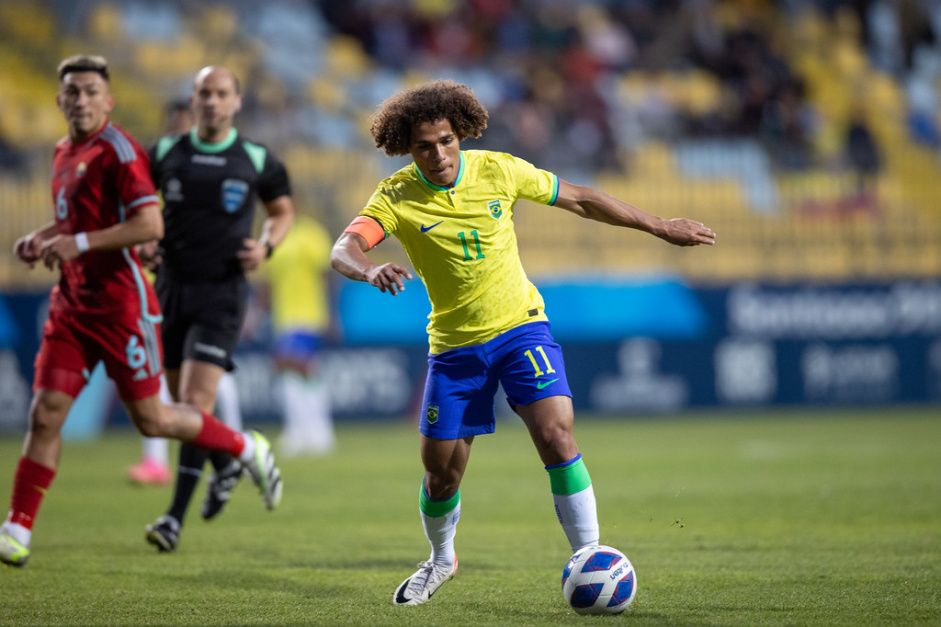 Guilherme Biro celebrou a classificao antecipada do Brasil para a semifinal dos Jogos Pan-Americanos