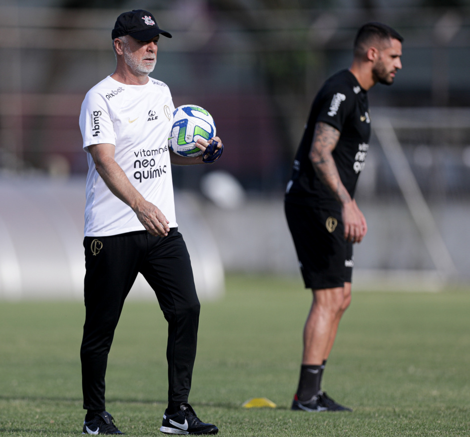 Corinthians treina na Gvea e fecha preparao para encarar o Vasco