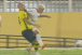 Neto demonstra insatisfa��o em lance pol�mico envolvendo lateral do Corinthians