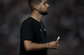Antnio Oliveira v sinais positivos com a realizao do amistoso do Corinthians