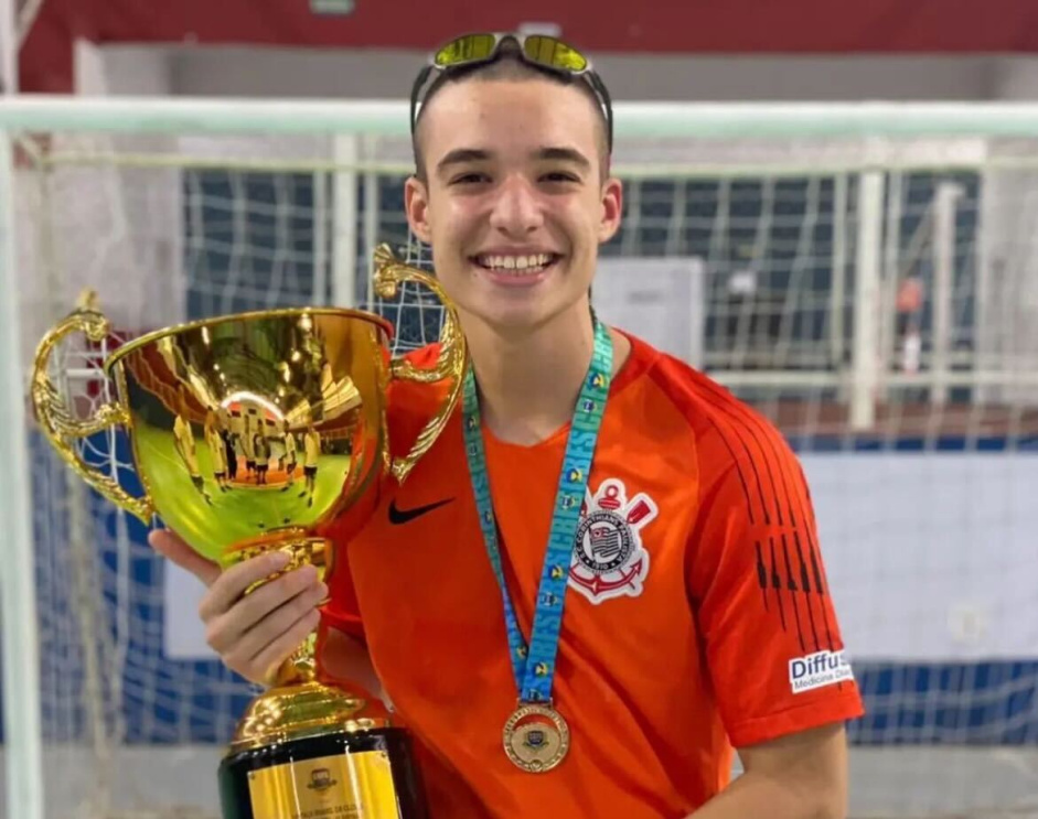 Bernardo, goleiro do Corinthians Futsal,  um dos convocados para o Sul-Americano Sub-17