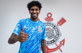 Hugo Souza ser jogador do Corinthians ao menos at o fim de 2024