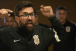 Discurso efusivo de Laruccia marca bastidores de triunfo do Corinthians sobre o Vit�ria; assista