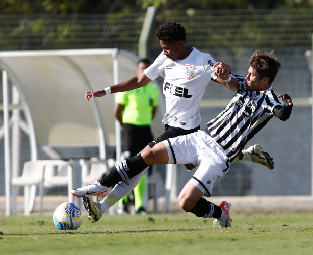 Corinthians e Cear� empatam sem gols em duelo equilibrado no Brasileir�o Sub-17