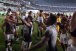 Festa com 'poropop�' e Romero confiante: veja bastidores da classifica��o do Corinthians