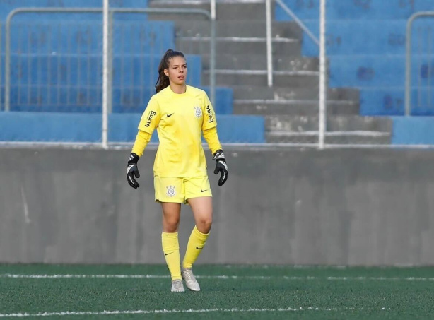 Corinthians leva virada e � goleado pelo Gr�mio na semifinal do Brasileiro Feminino Sub-17
