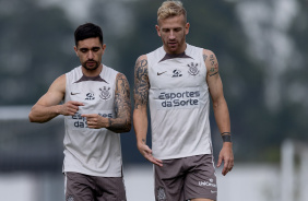 Igor Coronado e Pedro Henrique durante a atividade no CT Joaquim Grava