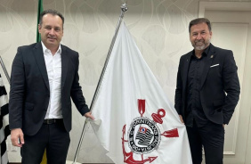 Corinthians age rpido e anuncia 'novo' diretor jurdico