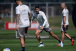 Auxiliar do Corinthians explica que n�o usou jovem da base para premiar dupla pouco utilizada