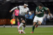 CBF pro�be a��o de subir na bola ap�s lance de Memphis Depay na final do Paulist�o