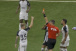 Fiel fica na bronca com a arbitragem em empate do Corinthians contra o Atl�tico-MG