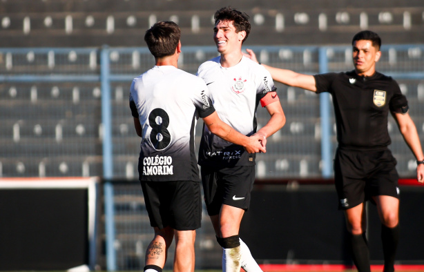 Gui Bom anotou um hat-trick nesta ter&ccedil;a-feira