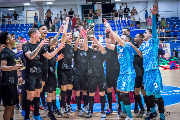 Corinthians � campe�o do Torneo Mucho M�s