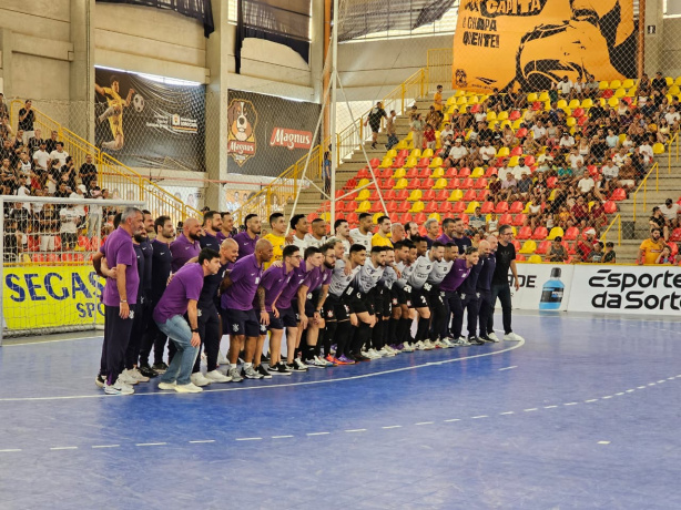Equipe de futsal do Corinthians na final do Campeonato Paulista diante do Magnus
