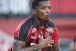 Vit�ria volta atr�s e indica que ter� Cac� em duelo contra o Corinthians; saiba o valor da multa