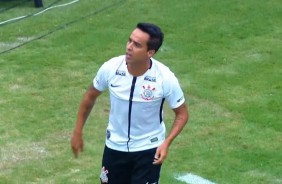 Jadson faz gol com 63 segundos de jogo contra o São Paulo