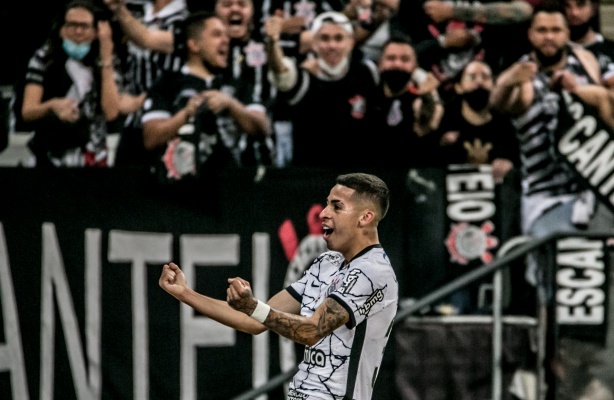 Corinthians vence em casa | GP marca e se destaca | Veja mais sobre Willian - Rapidinhas