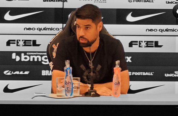 Fausto Vera e Palcios: Antnio Oliveira abre o jogo sobre os jogadores do Corinthians