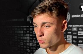 Breno Bidon fala sobre expuls�o, assist�ncia e briga pela titularidade no Corinthians