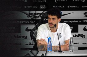 Gustavo Henrique fala sobre vontade de continuar no Corinthians, entrosamento da zaga e gol no D�rbi
