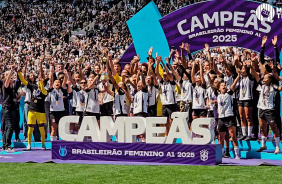 Confira a comemora��o do Corinthians no heptacampeonato do Brasileir�o Feminino