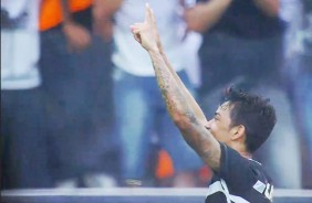 Lucca faz o quarto gol do Corinthians contra o São Paulo