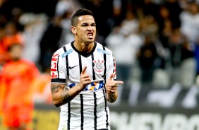 Luciano abre o placar para o Corinthians contra o Sport