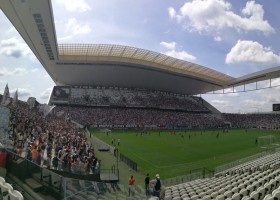 Treino com 32 mil pessoas na Arena Corinthians
