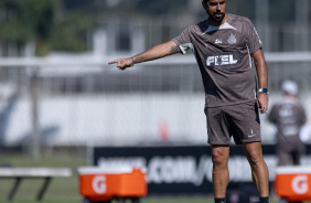 Antnio Oliveira passou o ltimo treino antes do jogo contra o Athletico-PR
