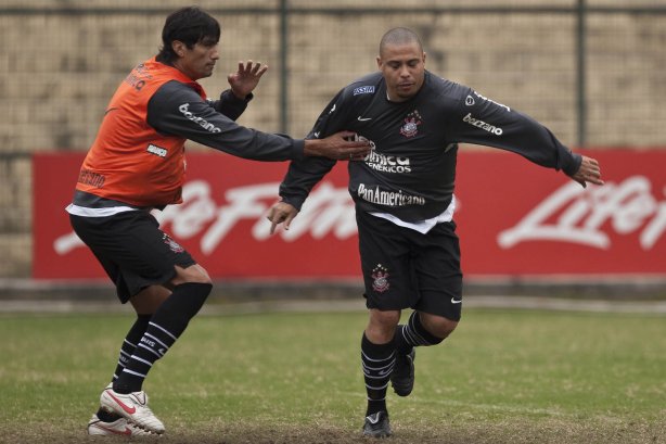Escudero jogou com Ronaldo no Corinthians
