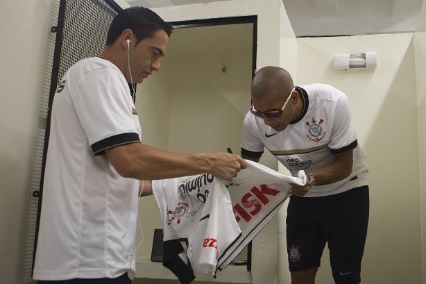 Chico e Emerson Sheik jogaram juntos no Corinthians de 2011 a 2013