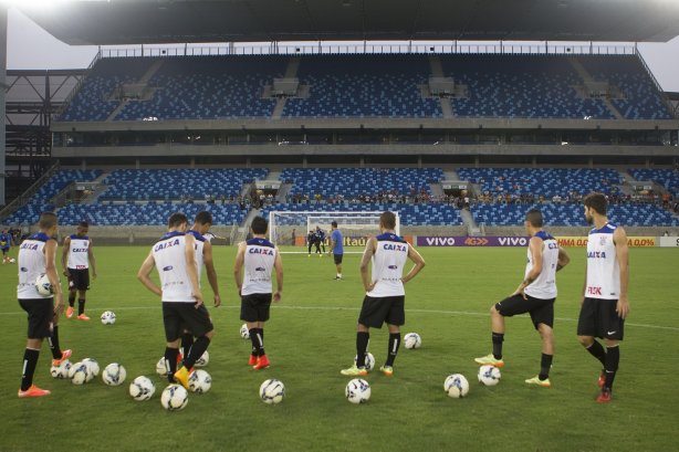 Corinthians segue sem receber pagamento por jogo de quase um ano atrás Corinthians segue sem receber pagamento por jogo de quase um ano atrás