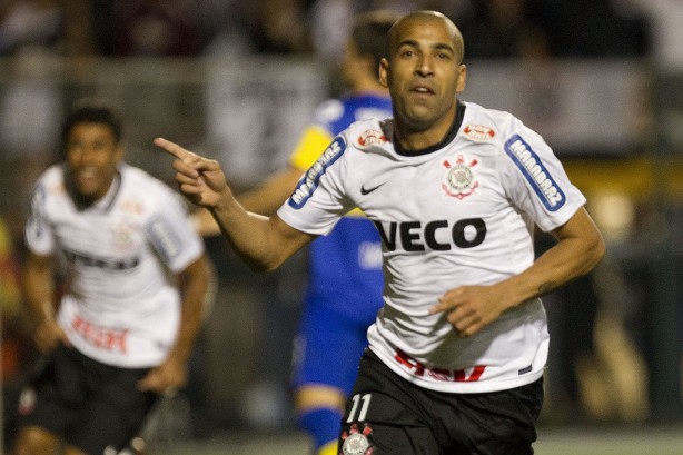 Sheik entrou para a histria corinthiana ao marcar dois gols na final da Libertadores
