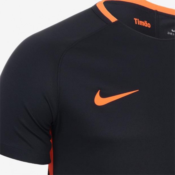Smbolo da Nike tem a cor laranja