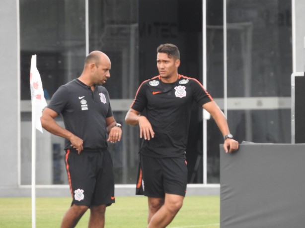 Após emprestar quase dez, Corinthians segue sem conseguir clube para outros quatro jogadores