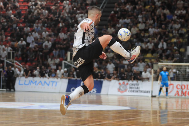 Corinthians bate o Santo Andr e conquista segunda vitria no Estadual de Futsal
