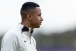 Atacante vai para a terceira equipe em um ano aps rescindir com o Corinthians na Justia