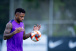 Palacios v concorrncia aumentar e supera um ms sem ser relacionado no Corinthians
