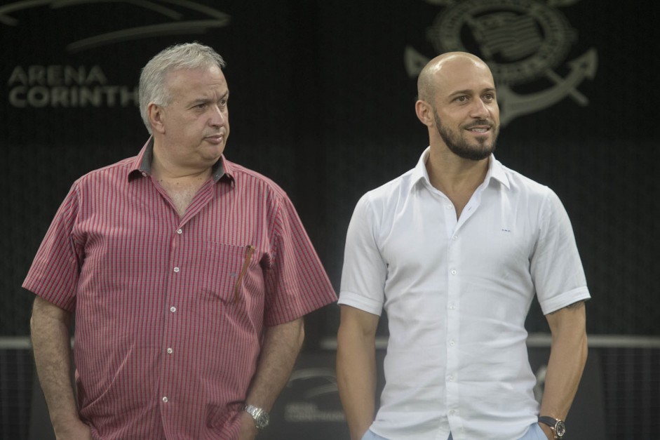 Presidente Roberto de Andrade e Alessandro compareceram ao treino na Arena antes do D�rbi