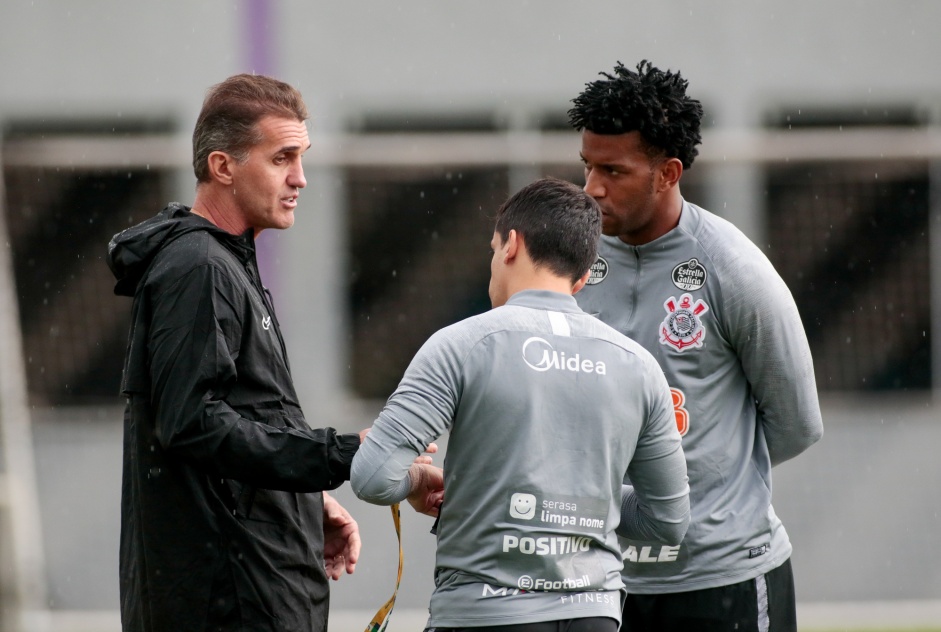Mancini, Fagner e Gil na atividade da tarde desta ter�a-feira (20), no CT Dr. Joaquim Grava